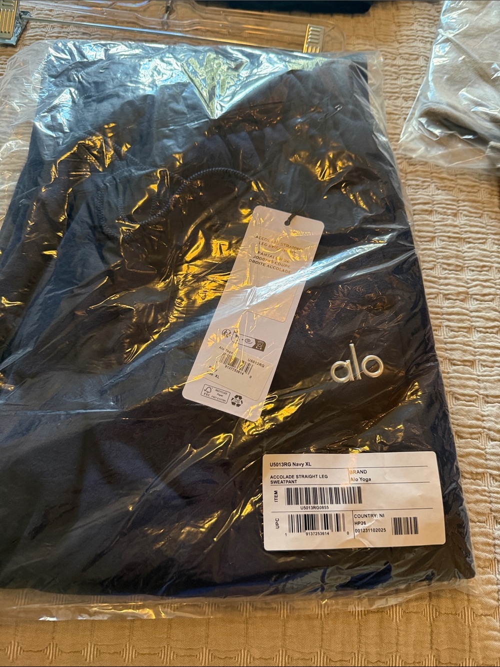 ALO accolade sweatpants size XL Navy